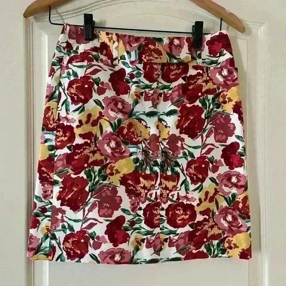 EUC Loft Vibrant Floral Mini Skirt Size 00 Petite - Picture 2 of 11